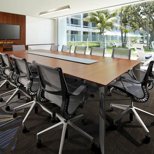 Hotel MdR Marina Del Rey - A Double Tree by Hilton