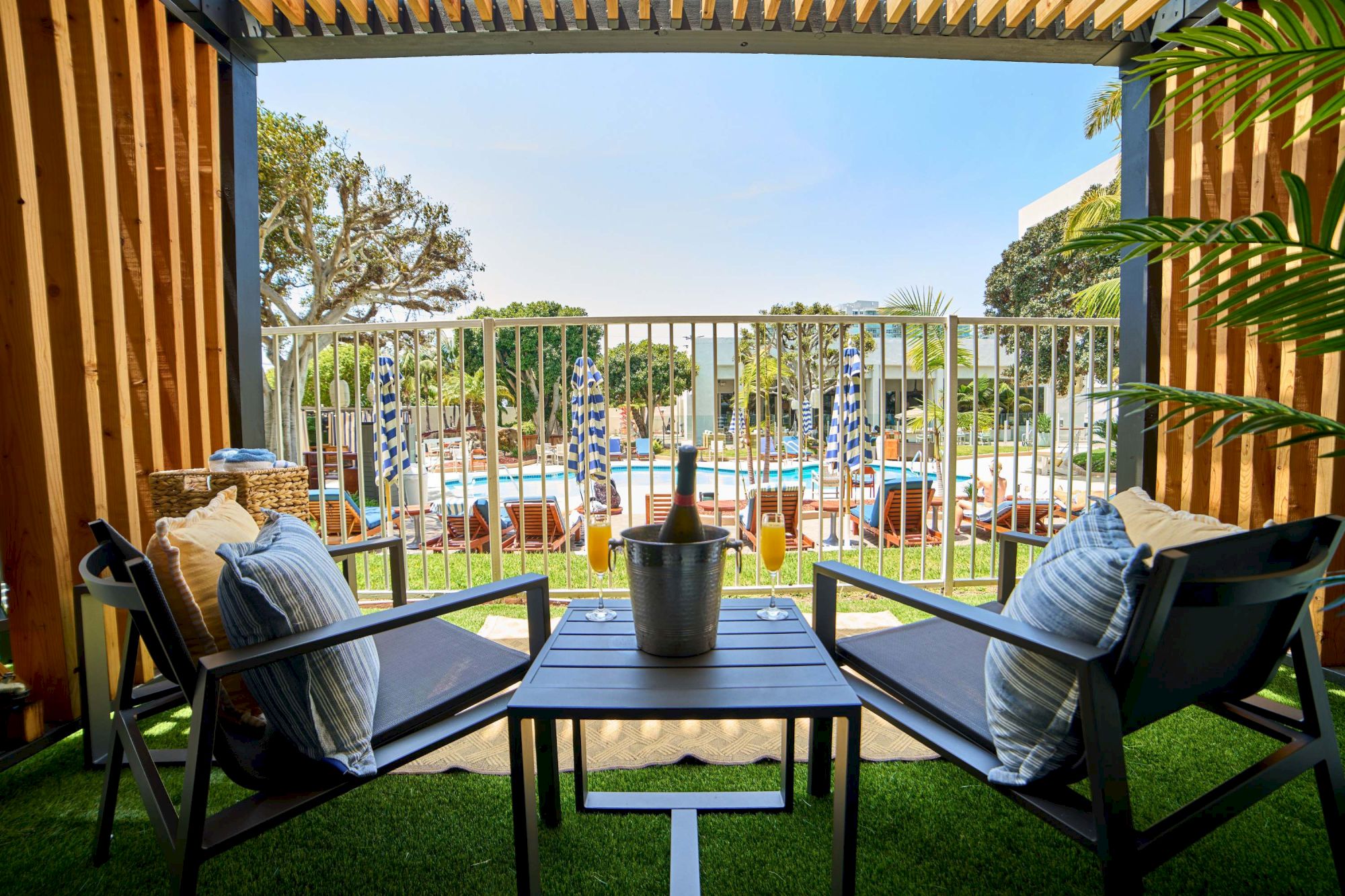 Hotel MdR Marina Del Rey - A Double Tree by Hilton